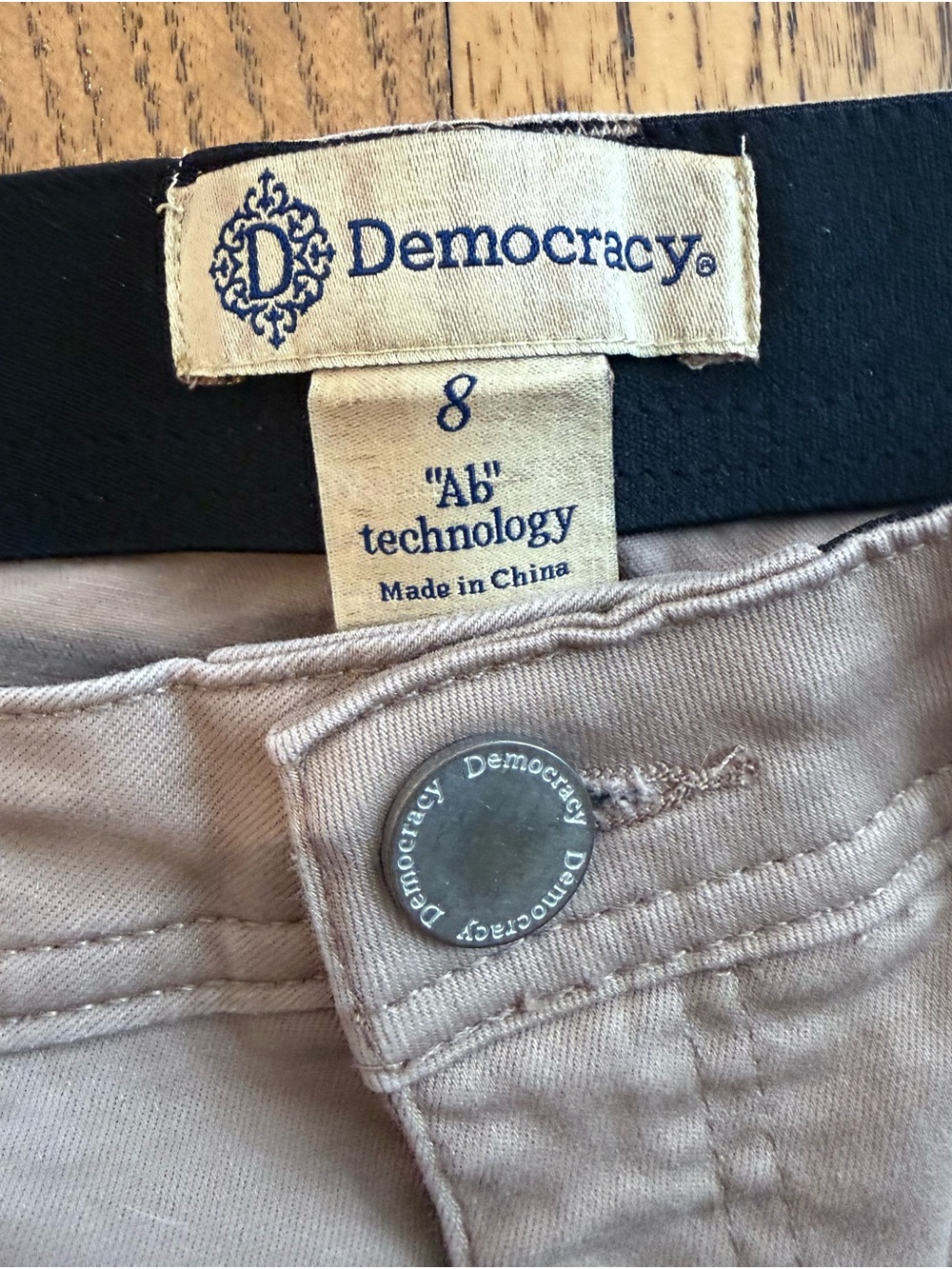 Democracy “Ab” Technology Utility Cargo Straight Leg Pants Taupe Size 8 - Picture 3 of 4